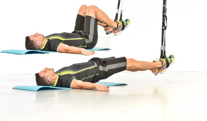 5 ejercicios para entrenar la fuerza del core con TRX