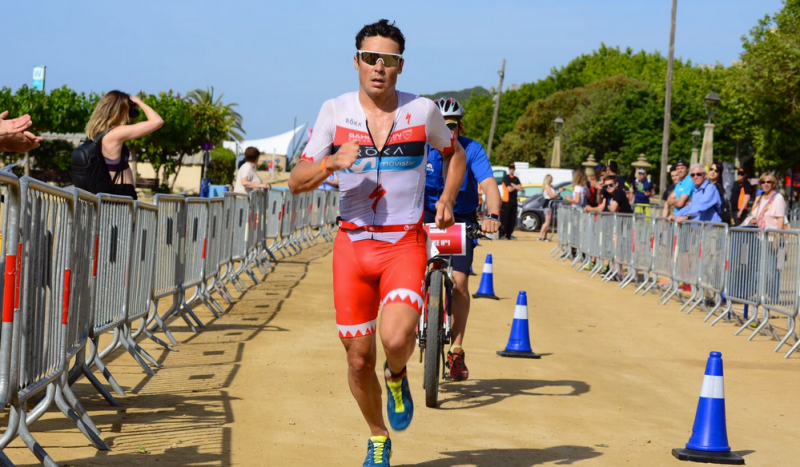 Javier Gómez Noya gana a lo grande el Ironman 70.3 de Barcelona