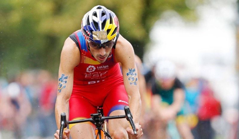Mario Mola, 2º en WTS Leeds... y más líder del Mundial