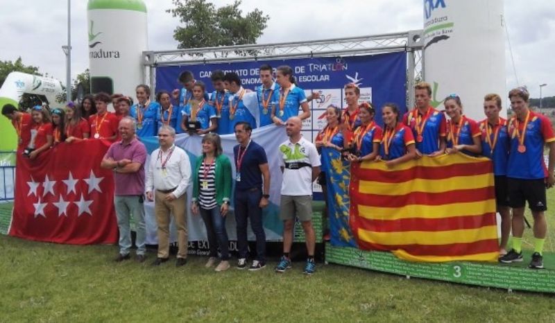 Galicia gana los Campeonatos de España de Triatlón por Autonomías y Escolar