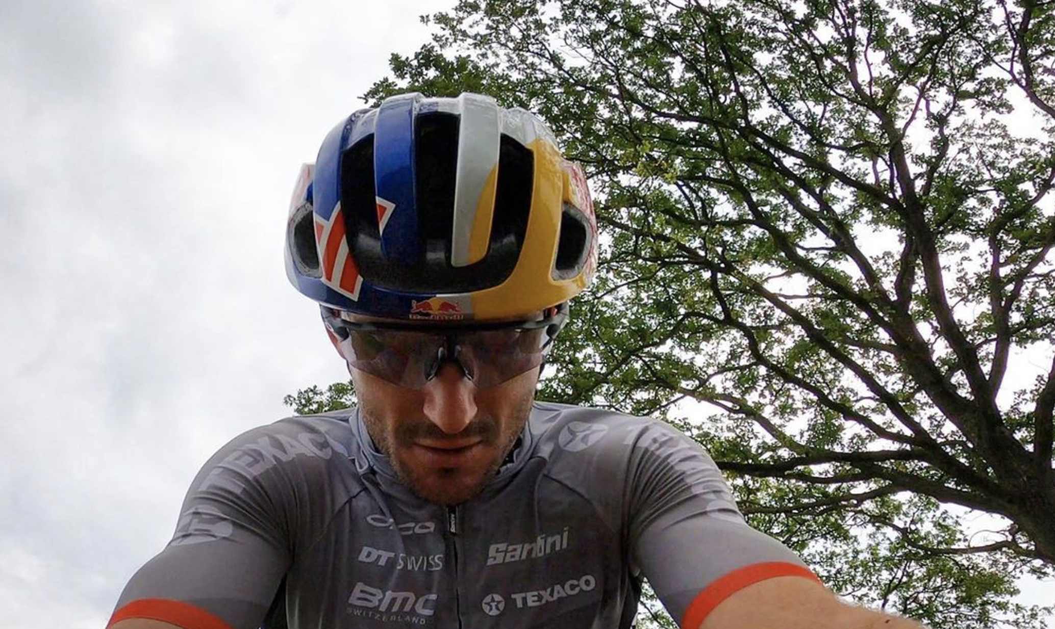 [VÍDEO] Así vive una estrella de las WTS: "Bienvenido a un día de acción de endorfinas de triatlón".