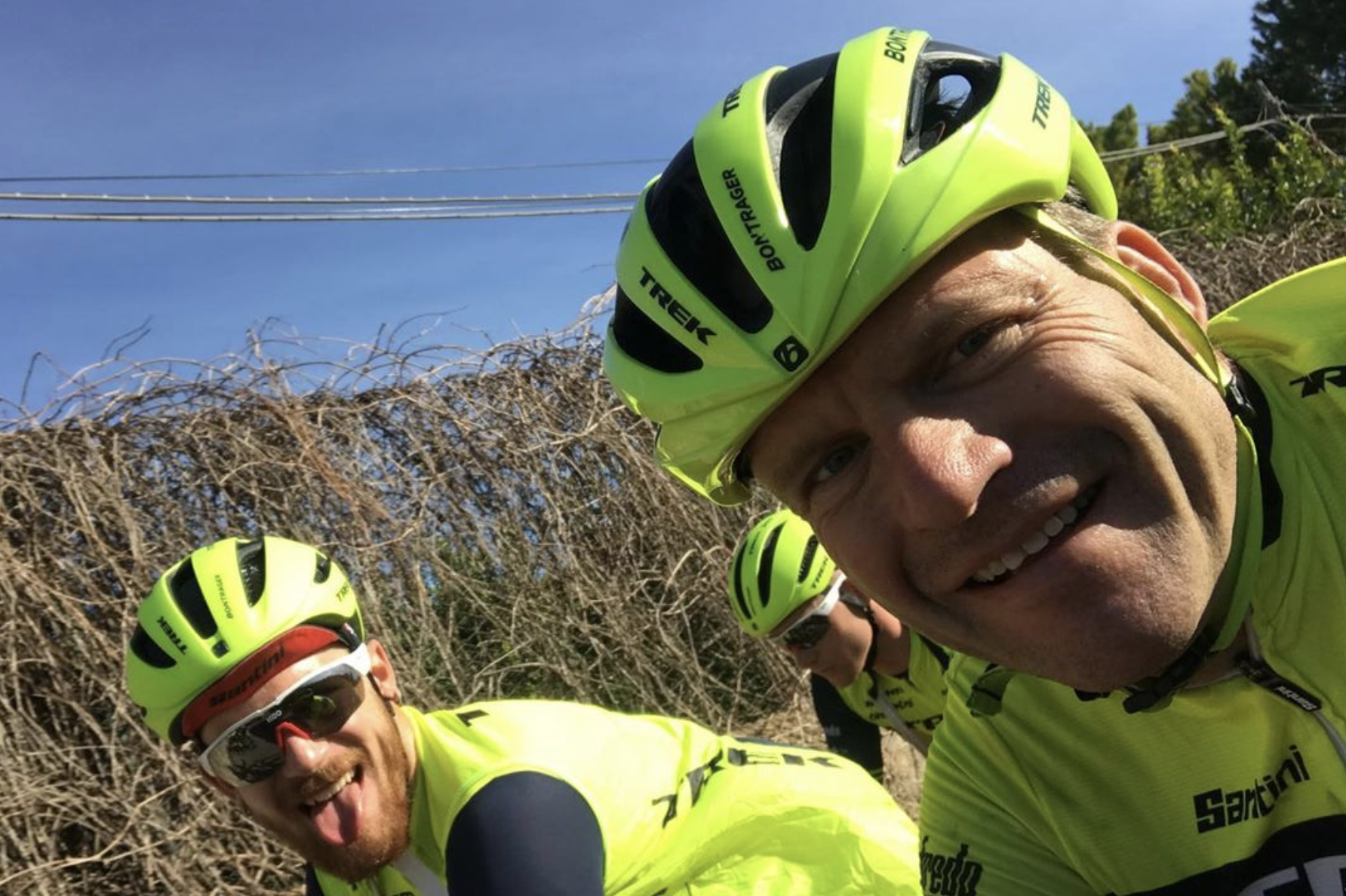 El entrenador que hace más kilómetros que sus ciclistas: ¡¡Una tirada de 460 km a 35 km/h!!