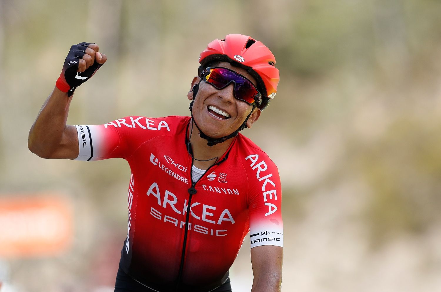 Nairo Quintana: "Los mánagers engañan a niños para ir a Europa: malviven y sufren". Nairo Quintana: "Los mánagers engañan a niños para ir a Europa: malviven y sufren".