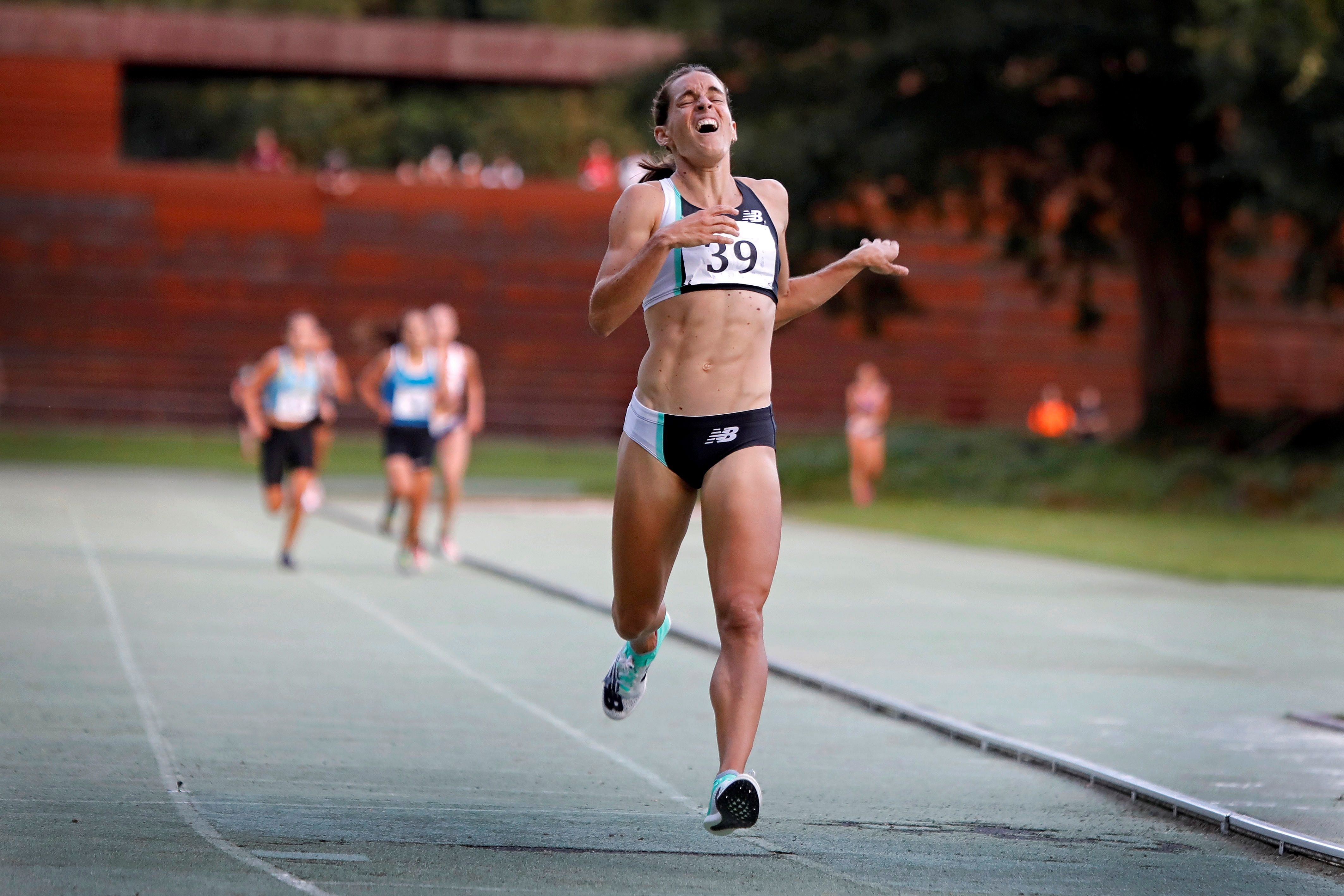 Esther Guerrero pulveriza el récord de España de los 2.000 metros.