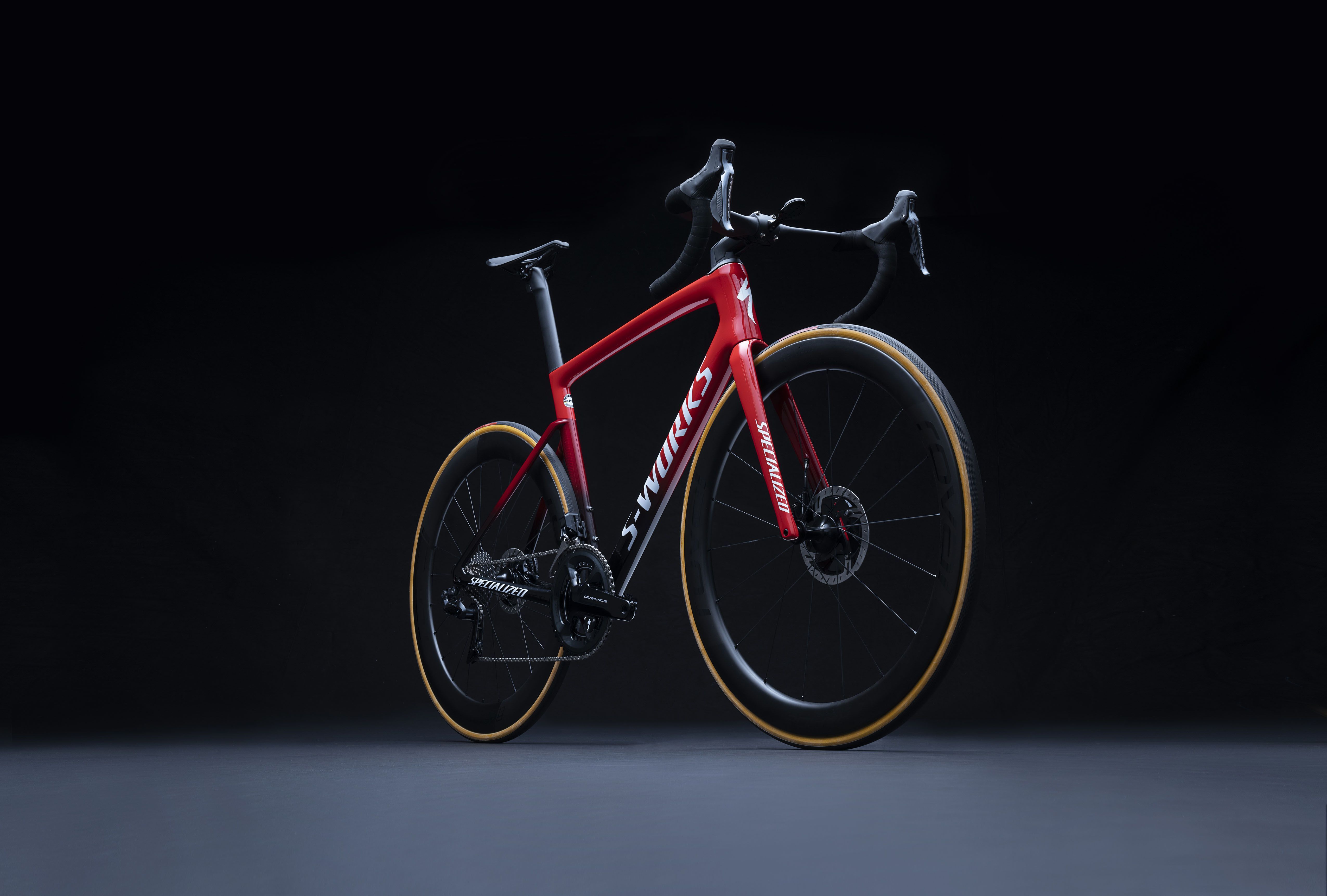 Así es la nueva máquina de Javier Gómez Noya, la Tarmac SL7: "Una bicicleta para dominarlas a todas". Así es la nueva máquina de Javier Gómez Noya, la Tarmac SL7: "Una bicicleta para dominarlas a todas".