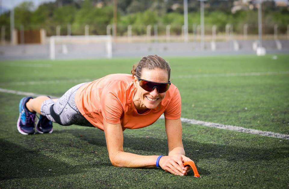 [VÍDEO] La rutina para trabajar el core de la campeona de las Series Mundiales de Triatlón.