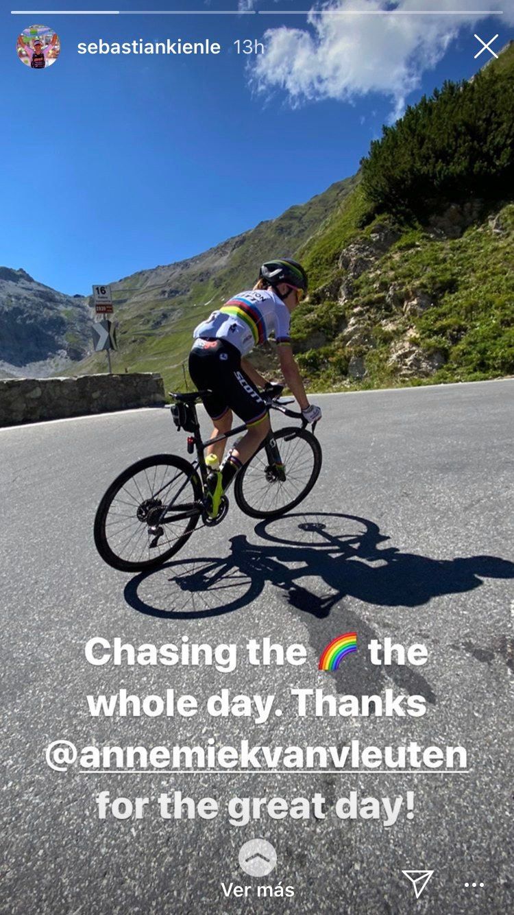 Sebastian Kienle se va de ruta con la mejor ciclista del planeta: 144 km y 3.700 m de desnivel. Sebastian Kienle se va de ruta con la mejor ciclista del planeta: 144 km y 3.700 m de desnivel.