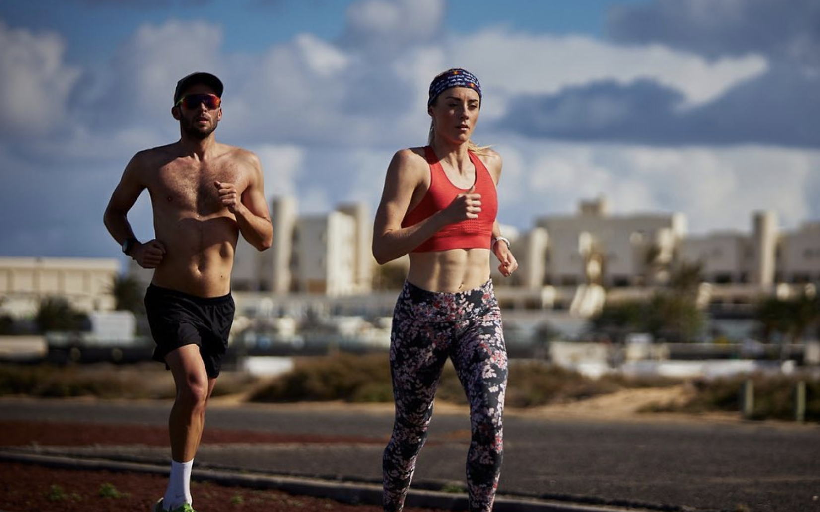 [VÍDEO] Así entrena la subcampeona del mundo IRONMAN: sus sesiones clave de carrera, bici y natación.