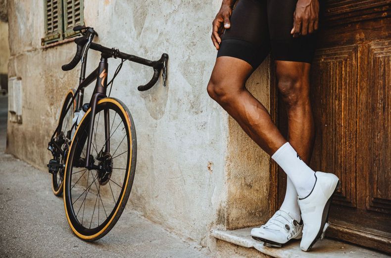Specialized presenta Aethos, una bicicleta de alto rendimiento no específica para competir. Specialized presenta Aethos, una bicicleta de alto rendimiento no específica para competir.