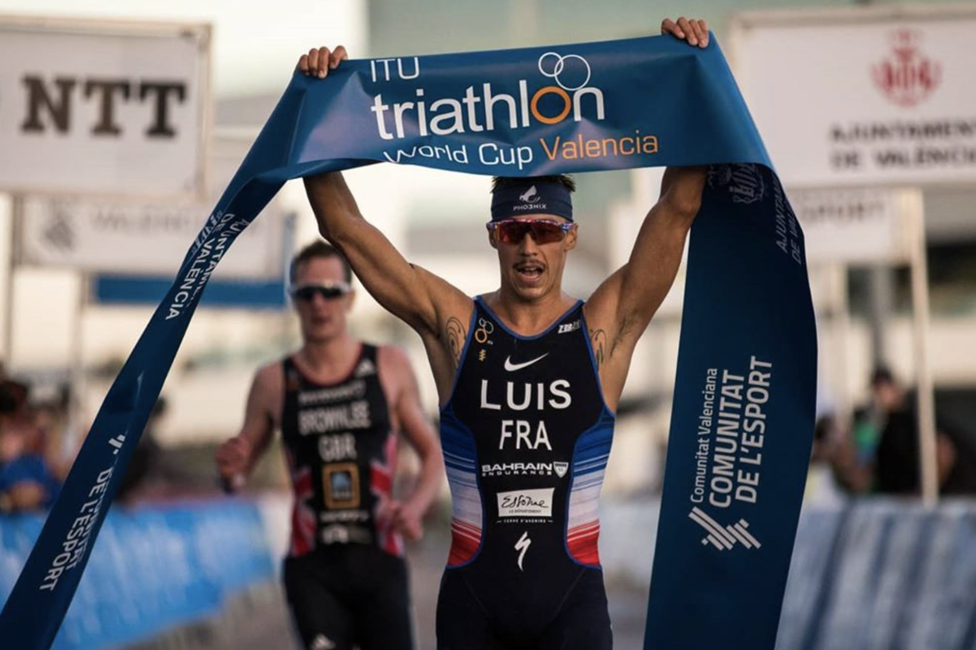 Vincent Luis se impone a Alistair Brownlee en la Copa del Mundo de Valencia y acaba invicto el 2020.