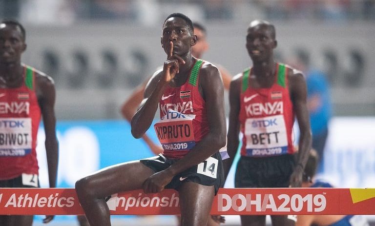 El campeón olímpico Kipruto, arrestado y acusado de abusar de una menor de 15 años.