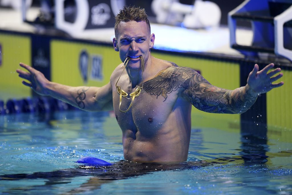 Caeleb Dressel bate el récord del mundo en los 100 estilos.