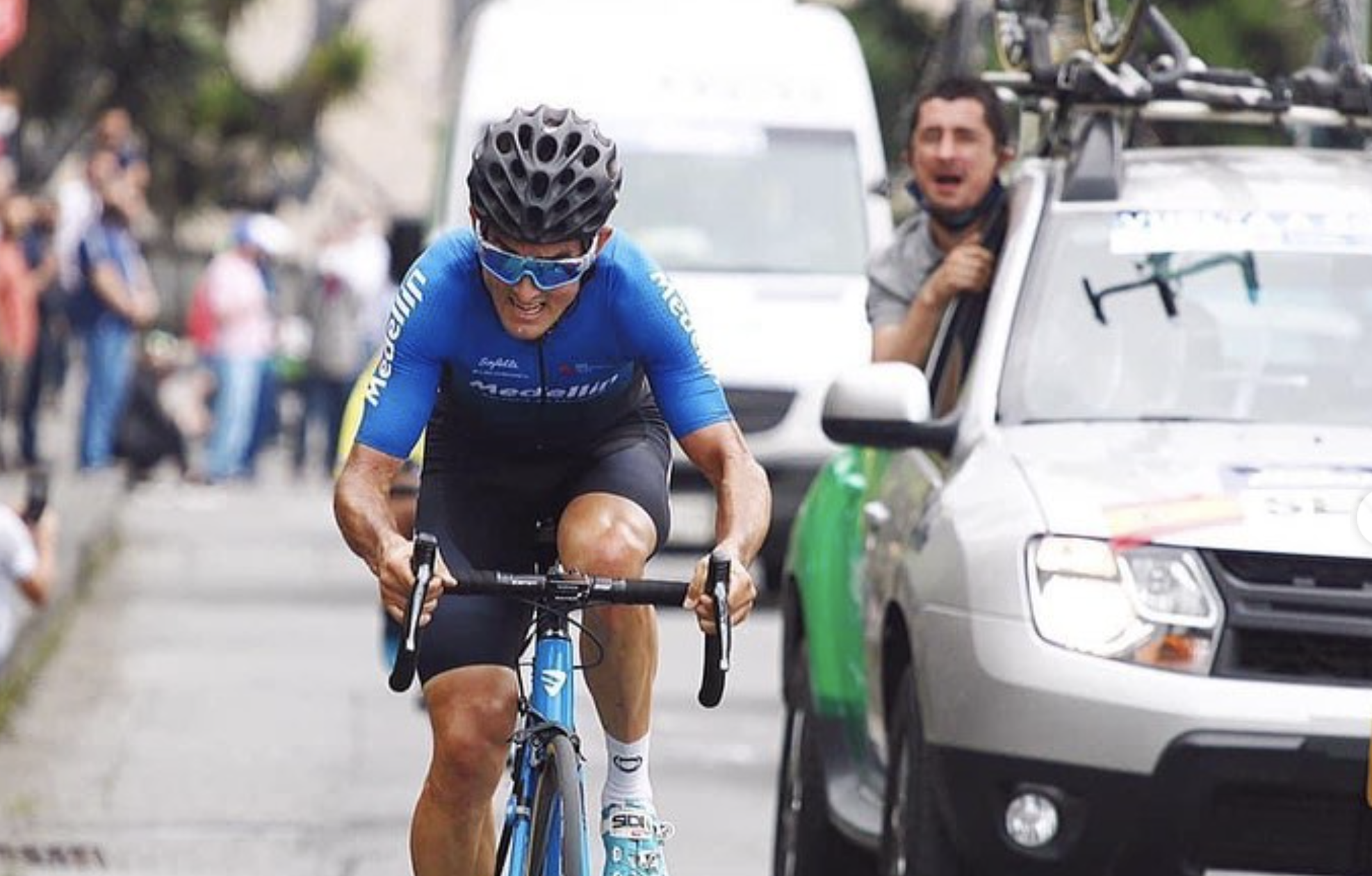 El incombustible Óscar Sevilla gana la crono de la Vuelta a Colombia... ¡¡a sus 44 años!!