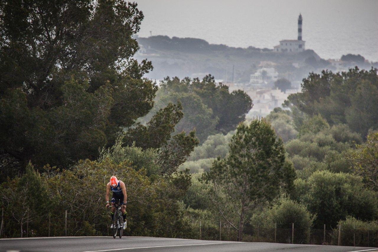 El Triathlon de Portocolom volverá el 11 de abril y abre inscripciones con condiciones especiales.