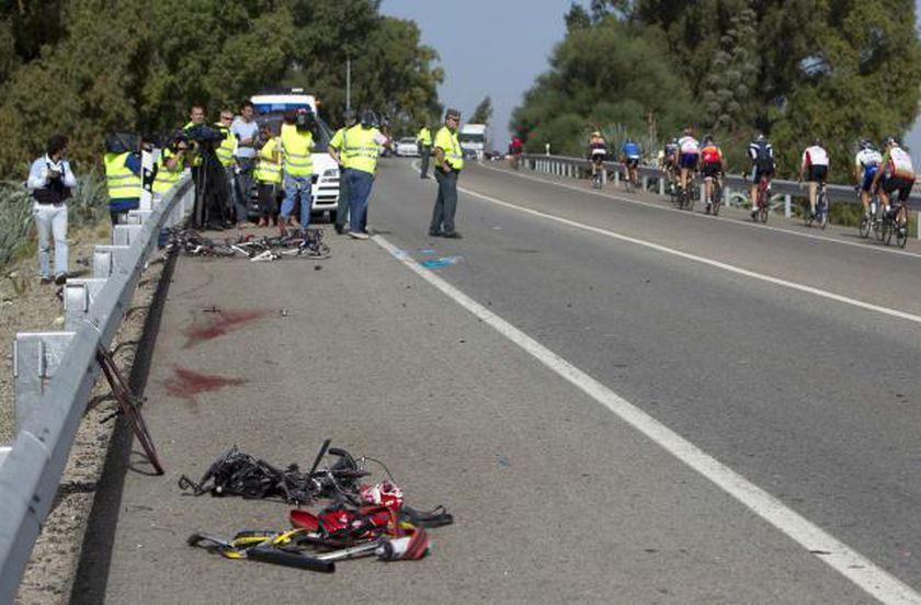 Fallecen dos ciclistas en un accidente con un coche en El Papiol.