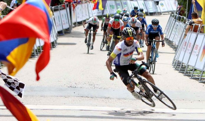 Cuando ganas una carrera... pero terminas por los suelos.