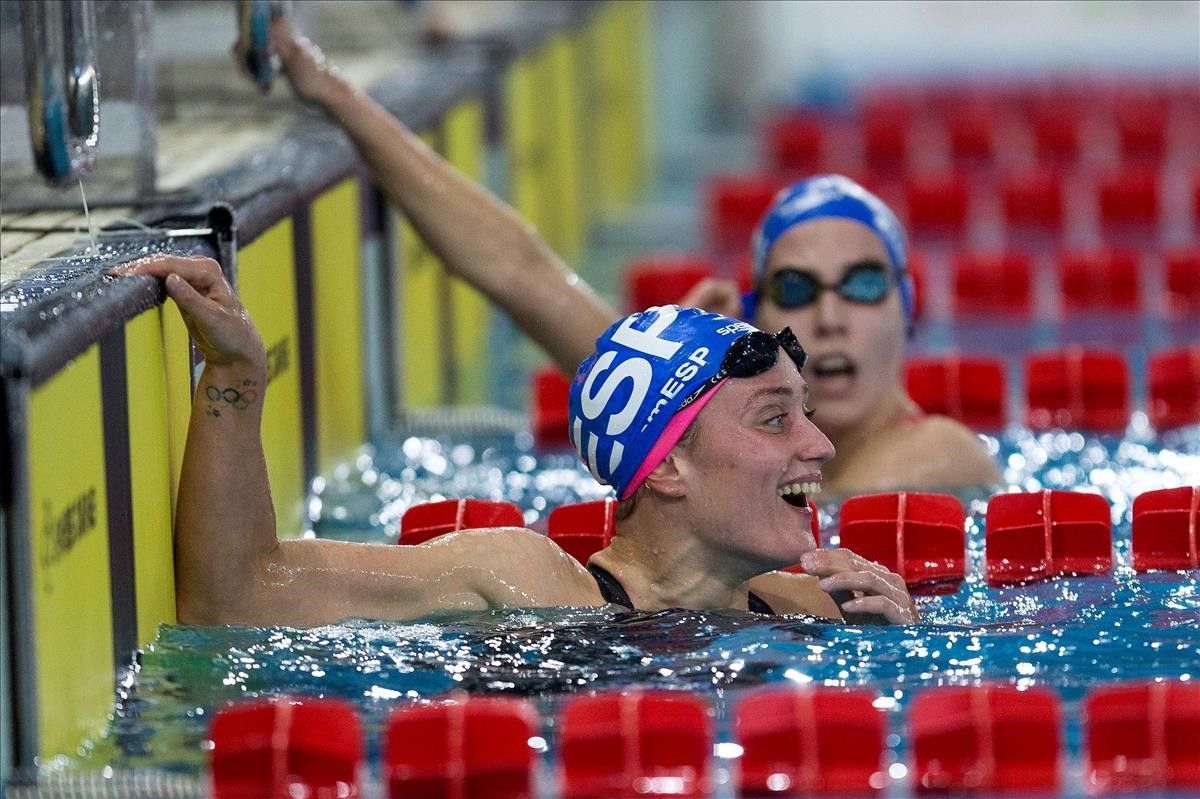 Mireia Belmonte consigue el billete olímpico en 1.500 tras una espectacular remontada.