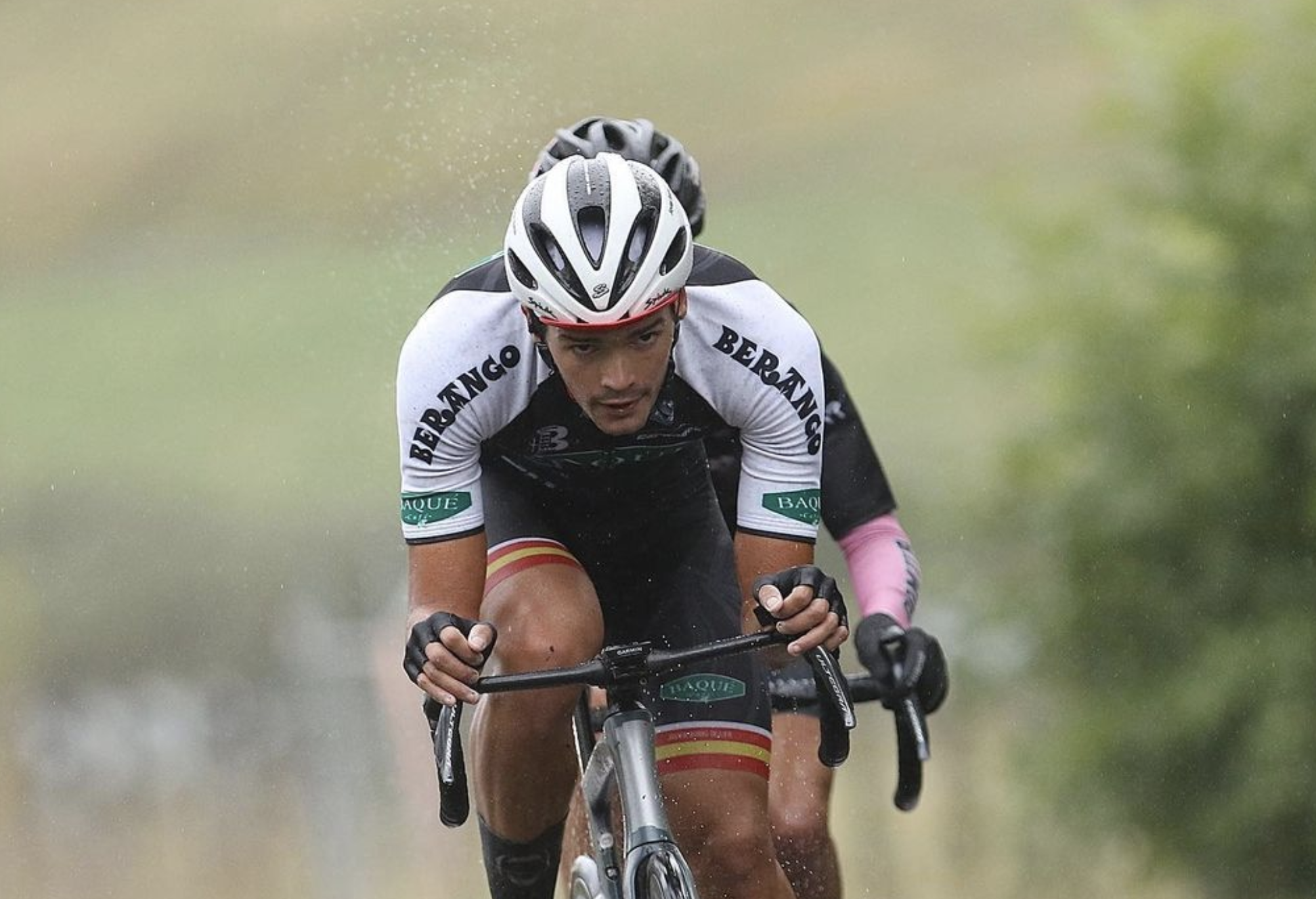 ¿Por qué el ciclismo profesional está 'pescando' en el triatlón, el atletismo, el remo o el esquí?