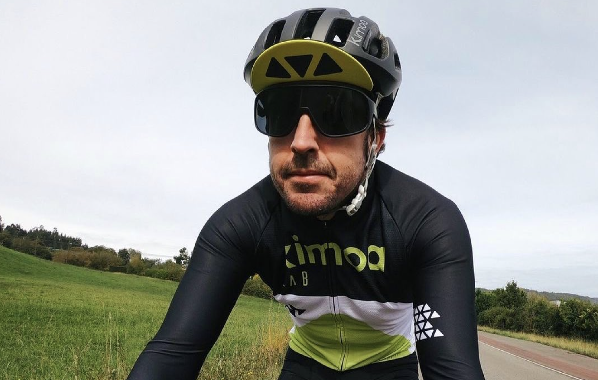 "En el ciclismo lo que más me gustan son las cronos; mis ídolos son Indurain, Ullrich o Cancellara".
