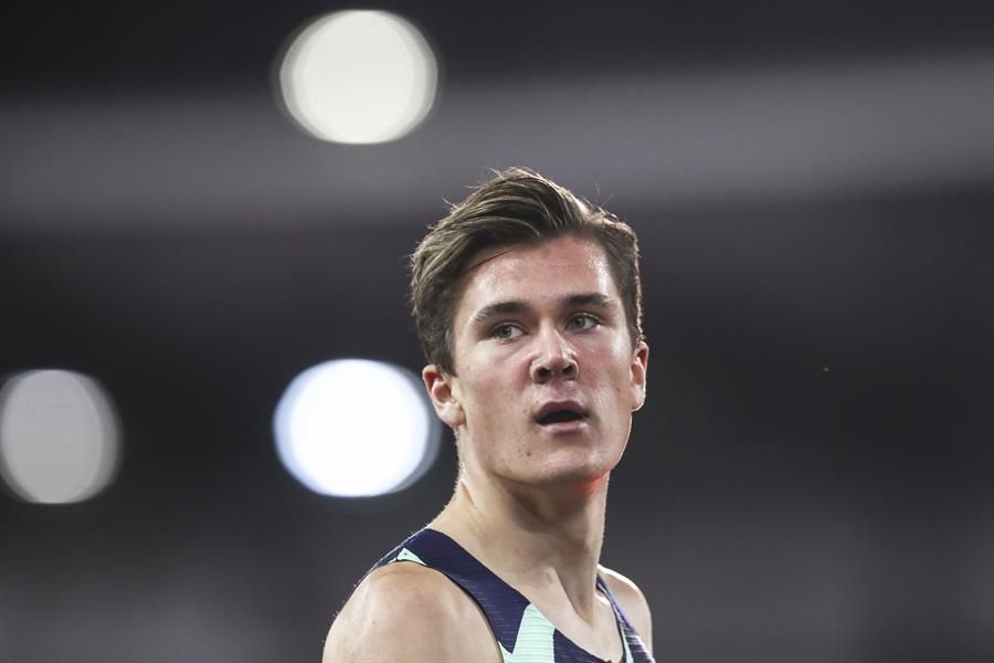Jakob Ingebrigtsen bate el récord de Europa de Andrés Díaz en 1.500.