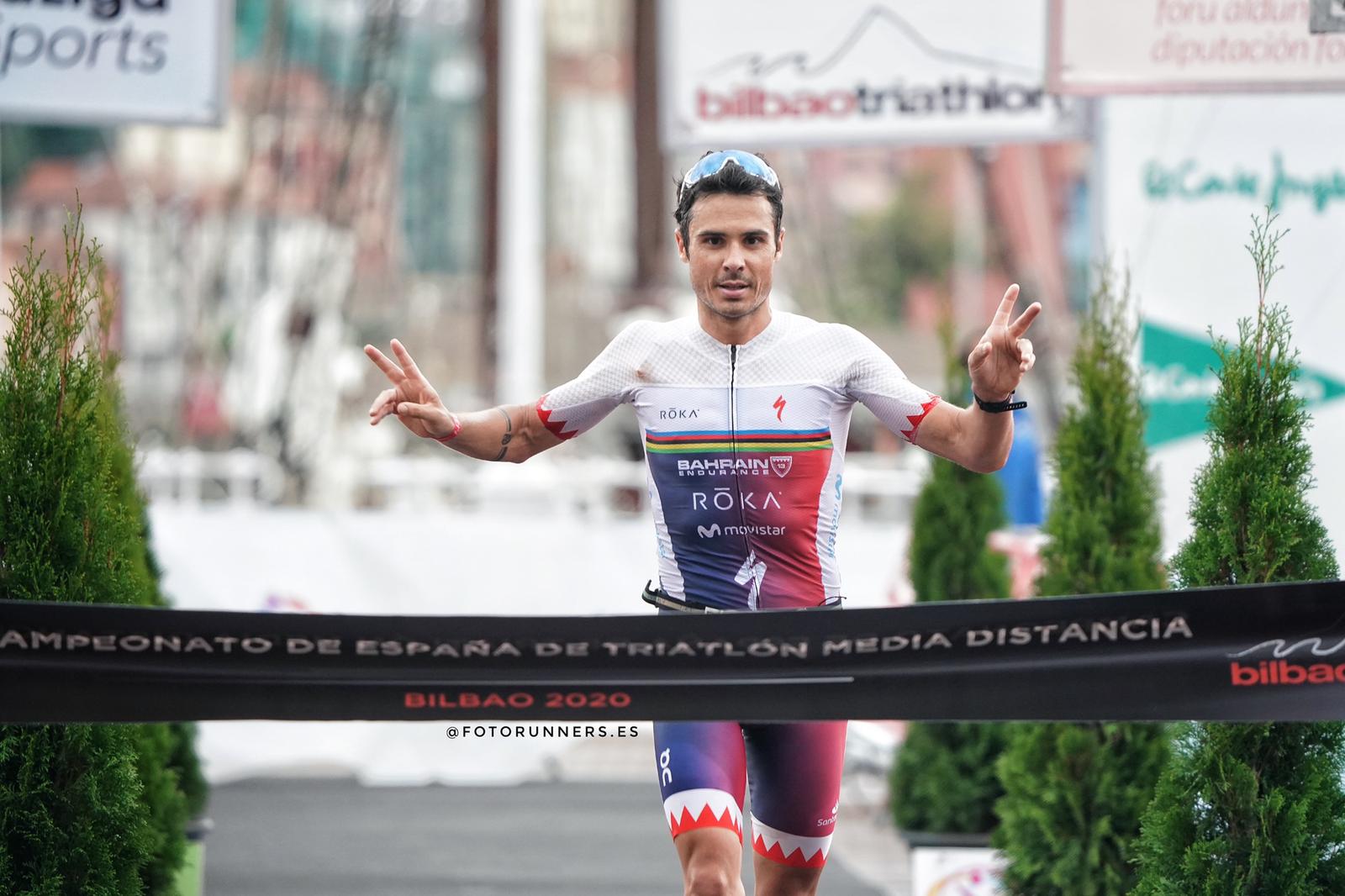 Calendario nacional de triatlón de media y larga distancia, incluidas pruebas IRONMAN y Challenge.
