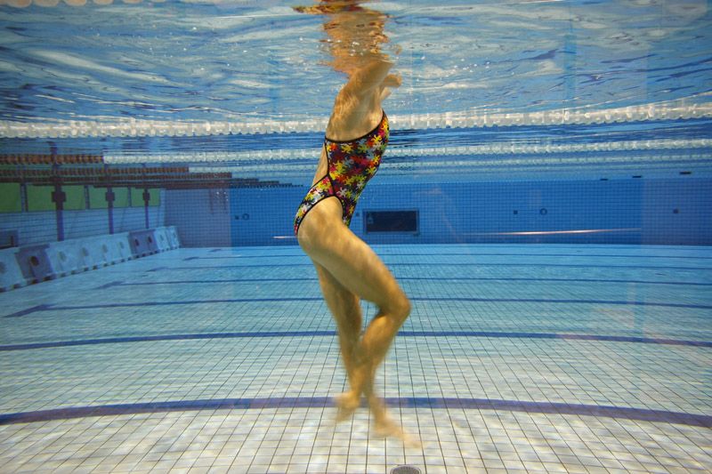 ¿Quieres subir un punto tu nivel de natación? Nada en vertical.