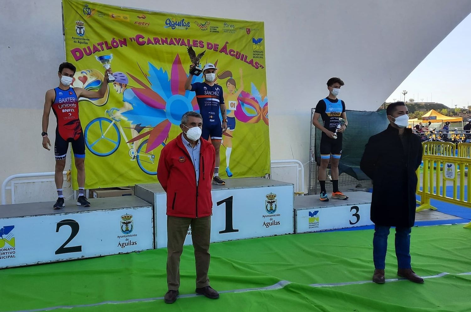 aRoberto Sánchez Mantecón y Ángela Ávila Alche se coronan en Águilas.