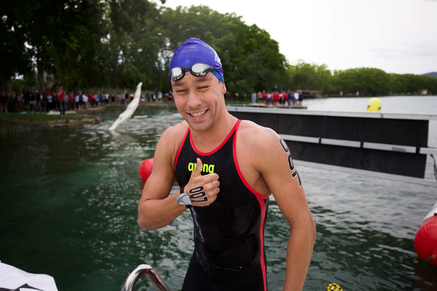 Ocho claves para nadar en aguas abiertas del actual campeón de España.