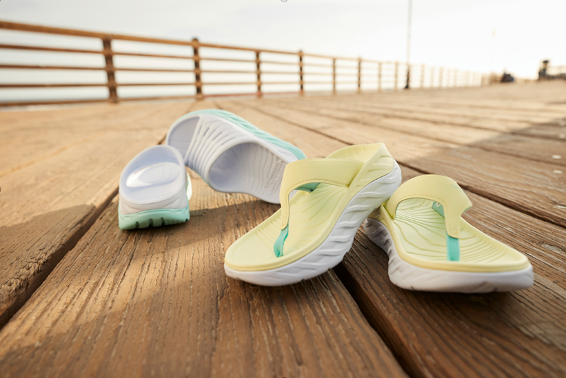 La recuperación empieza por los pies: lo nuevo de HOKA One One.
