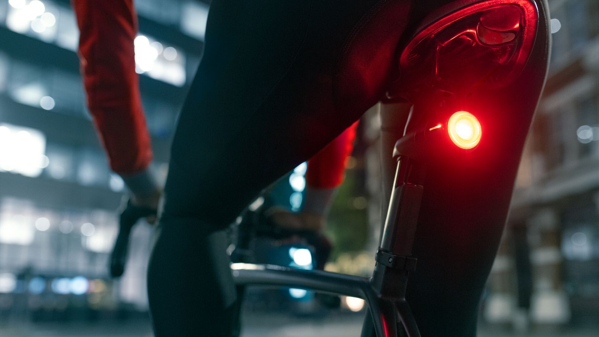 Curve Bike Tracker: la luz de freno inteligente y GPS para mantener seguros a los ciclistas