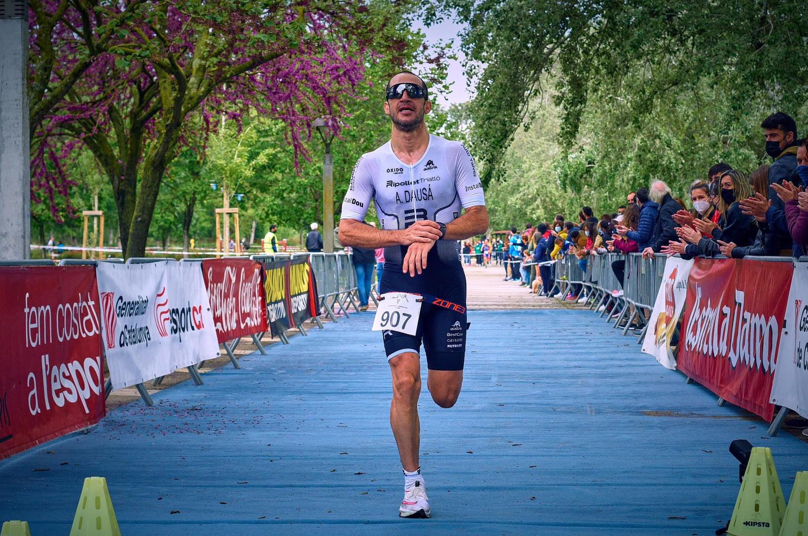 Cómo ser campeón de España de Triatlón LD... trabajando 9 horas al día y levantándose a las 5:30am.