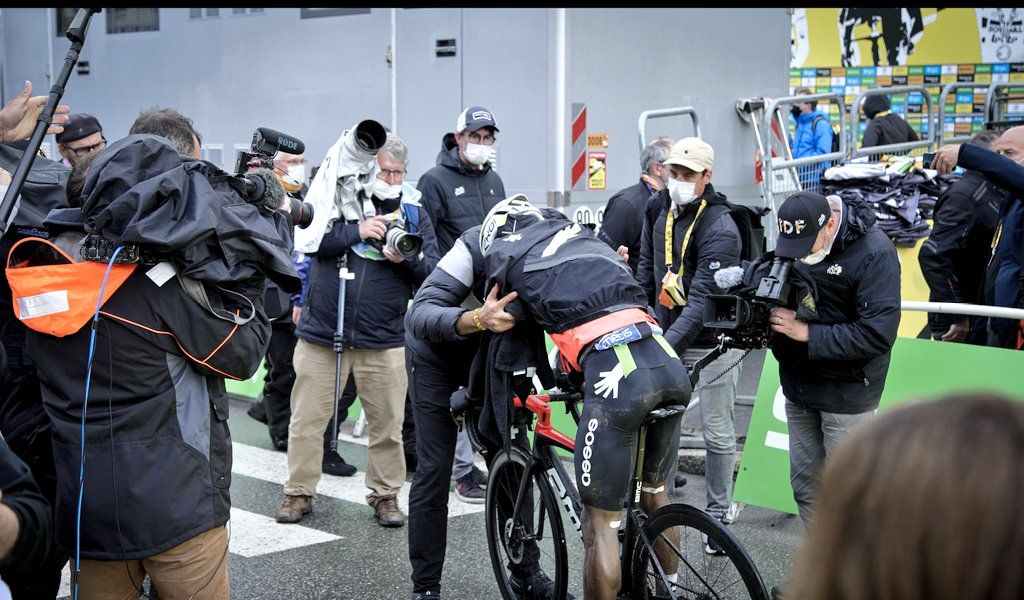 El ejemplo del ciclista que llegó a meta a las siete de la tarde: "Quería honrar el Tour".