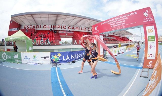 La Nucía se convierte en la primera 'Ciudad del Triatlón'.