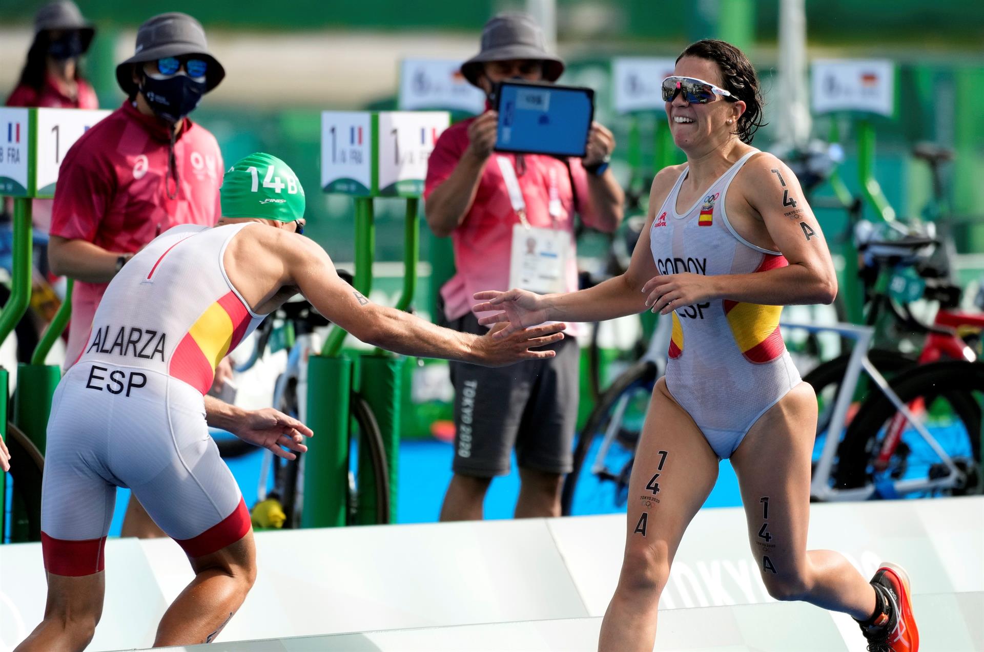 España, décima en los primeros relevos mixtos de triatlón.