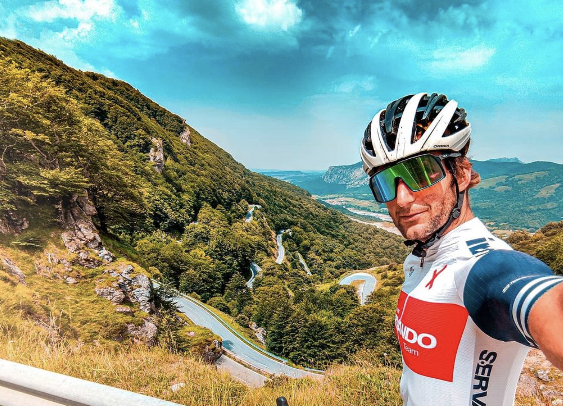 Cuando eres triatleta, vas al médico en bici... ¡¡y terminas con 365 kilómetros en las piernas!!