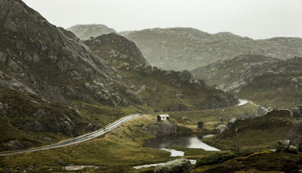 [VÍDEO] Así fue el épico Triatlón Extremo de Thor: un IRONMAN para superhéroes en Noruega.