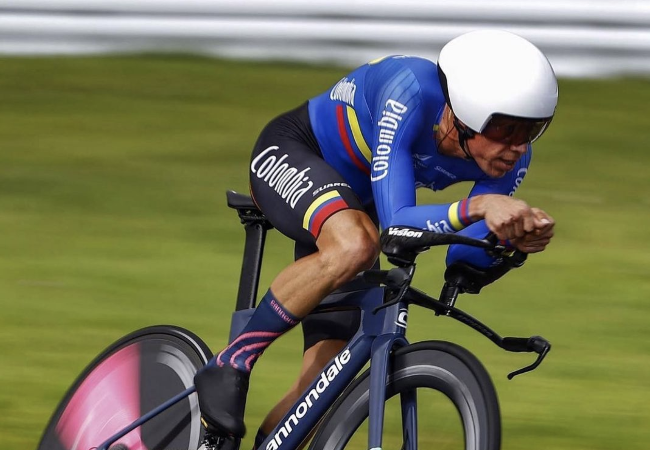 ¿Es recomendable el sexo la noche previa a la competición? Responde el ciclista PRO Rigoberto Urán.