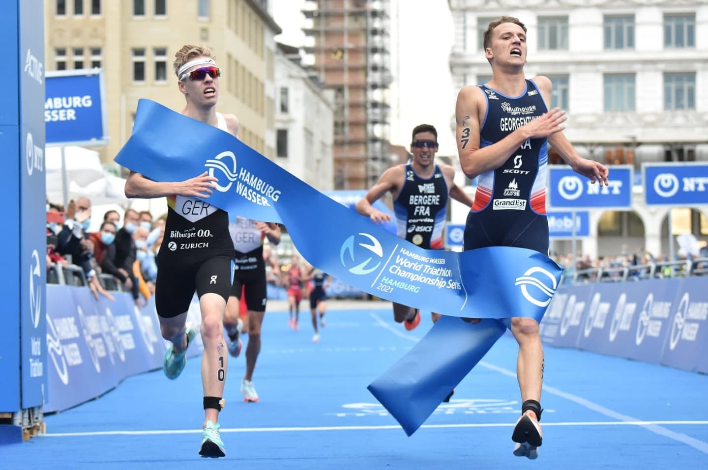[VÍDEO] Así fue el épico final de foto finish de las Series Mundiales de Hamburgo.
