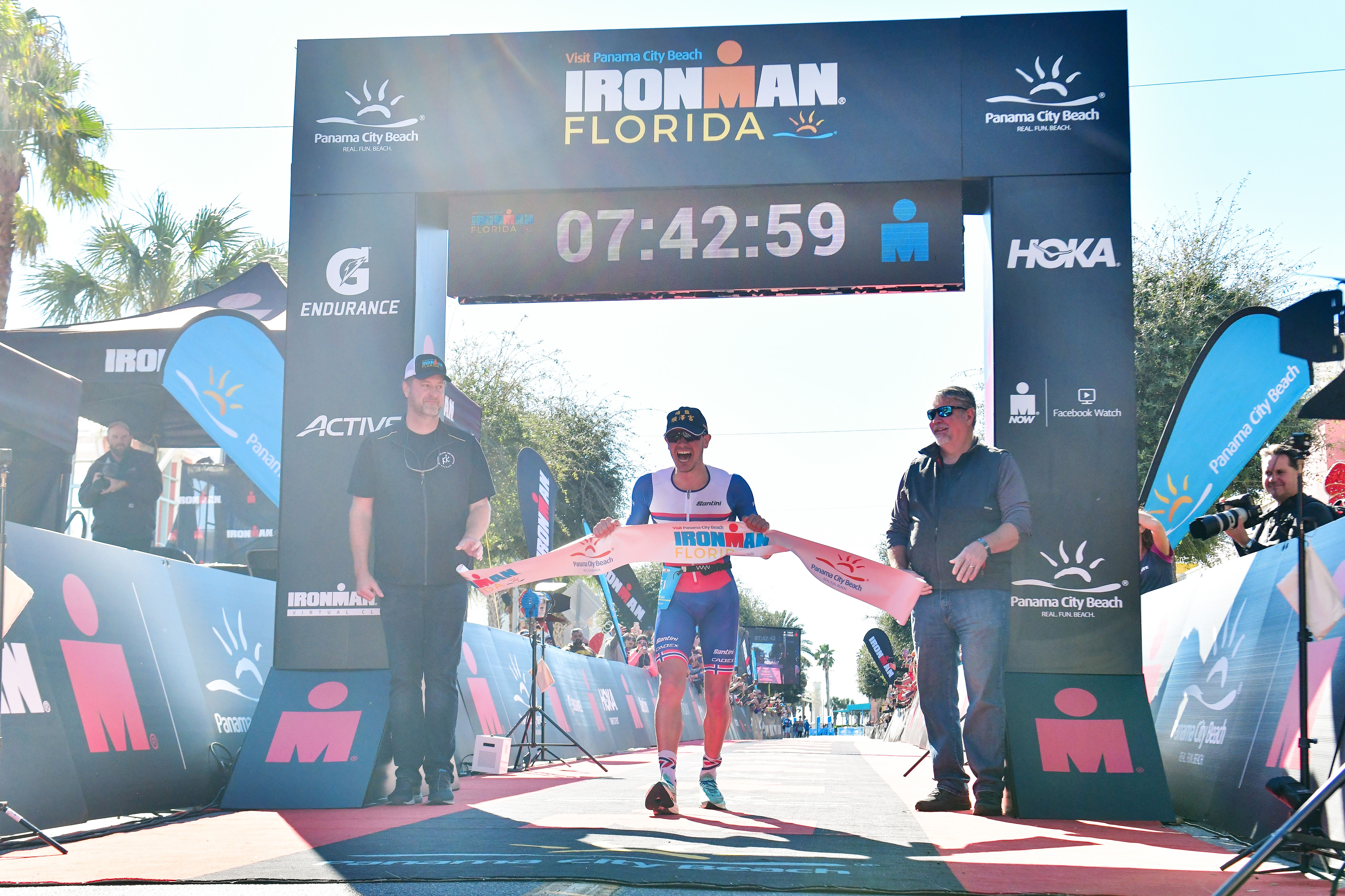 Gustav Iden debuta a lo grande en larga distancia y derrota a Sanders en el IRONMAN de Florida