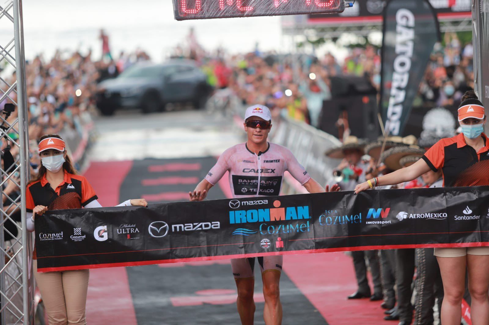 Blummenfelt hace historia en el IRONMAN de Cozumel con el mejor registro de todos los tiempos