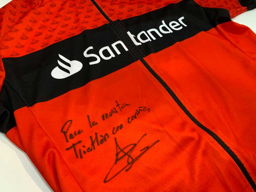 Consigue un maillot firmado por Javier Gómez Noya