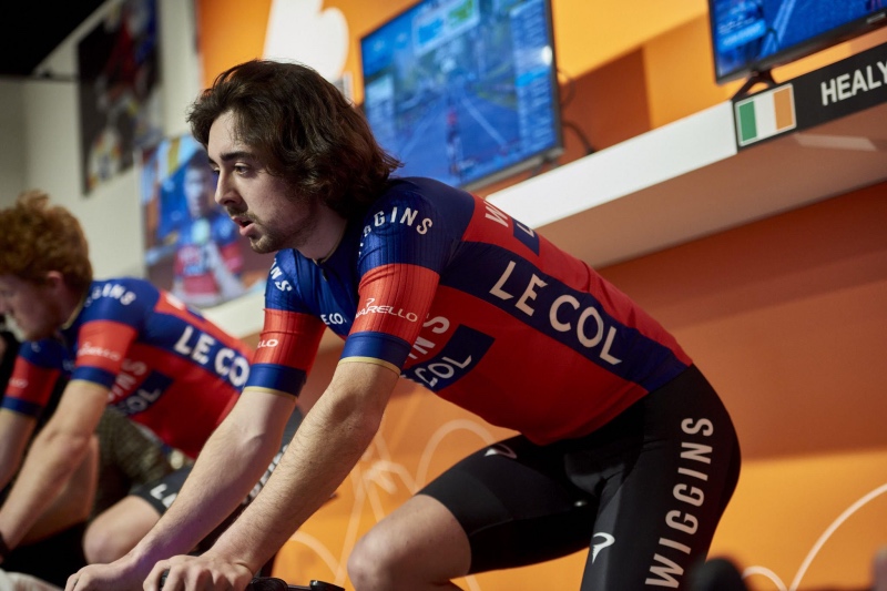 (VÍDEO) Así fue la primera carrera virtual de Zwift con ciclistas profesionales