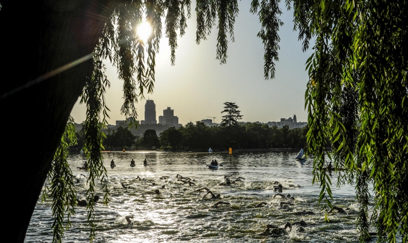 El Triatlón de Madrid roza los 1.000 inscritos