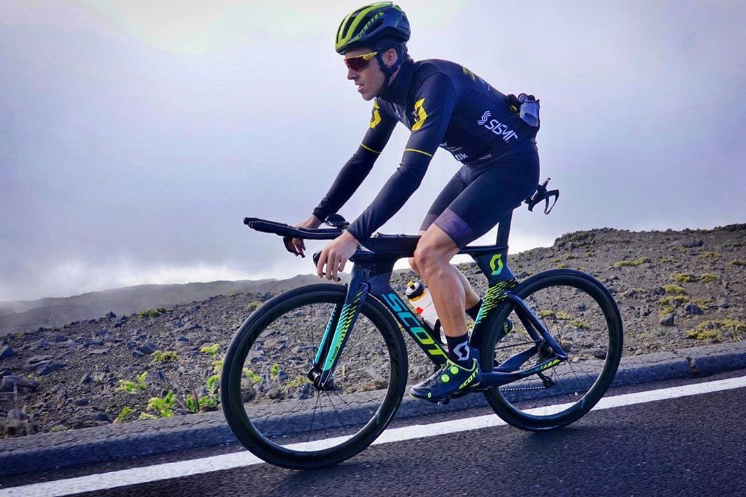 Jan Frodeno y Nan Oliveras coronan uno de los puertos más duros del mundo 